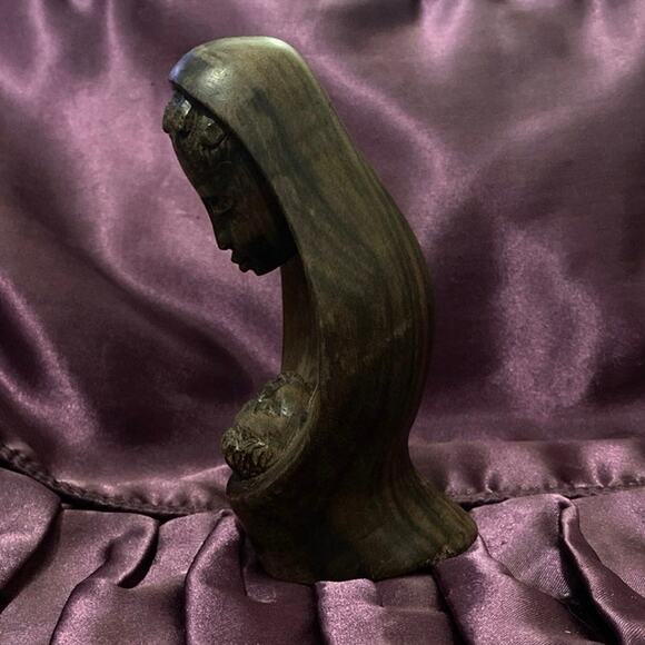 Blessed Virgin Mother Mary Baby Jesus VINTAGE Hand Carved Wood Sculpture 5" - Picture 7 of 10
